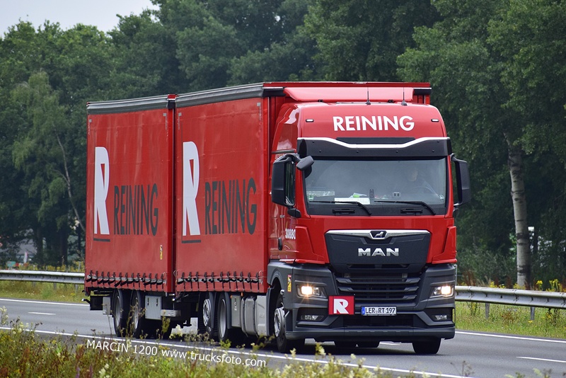 _DSC9700 REINING-crop-MAN TGX II.JPG