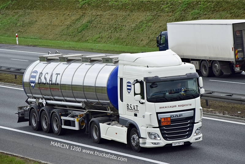 _DSC7858-crop-B.S.A.T. - DAF XF 106.JPG