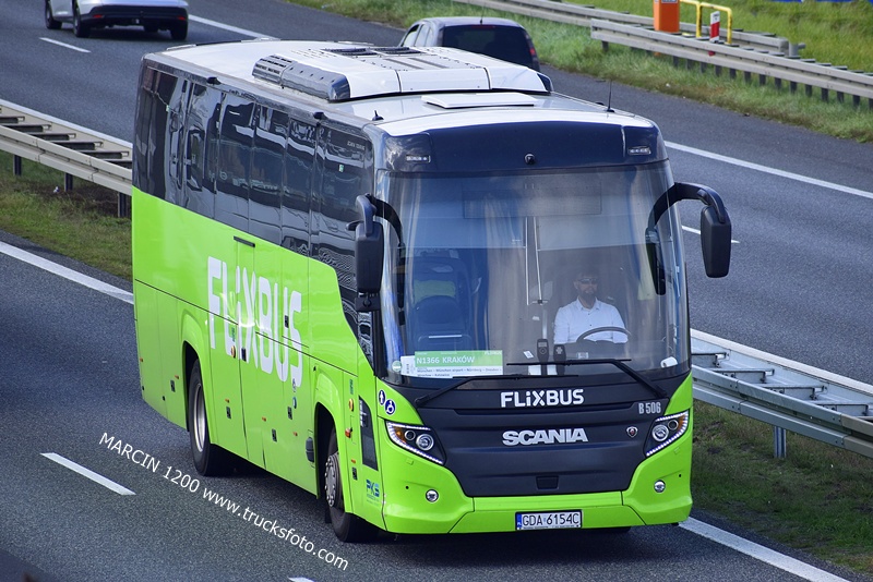 _DSC2504 FLIXBUS AUTOBUS SCANIA-crop-FLIXBUS - PKS BYDGOSZCZ.JPG