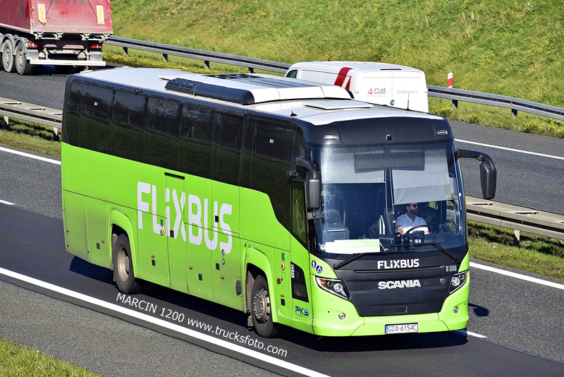 _DSC3686 AUTOBUS SCANIA-crop-FLIXBUS - PKS BYDGOSZCZ.JPG