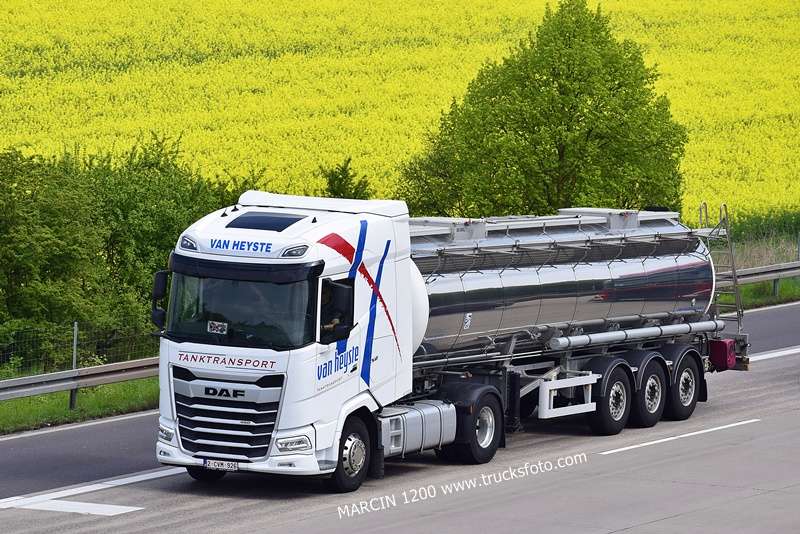 _DSC4843 VAN HEYSTE-crop-DAF XG.JPG