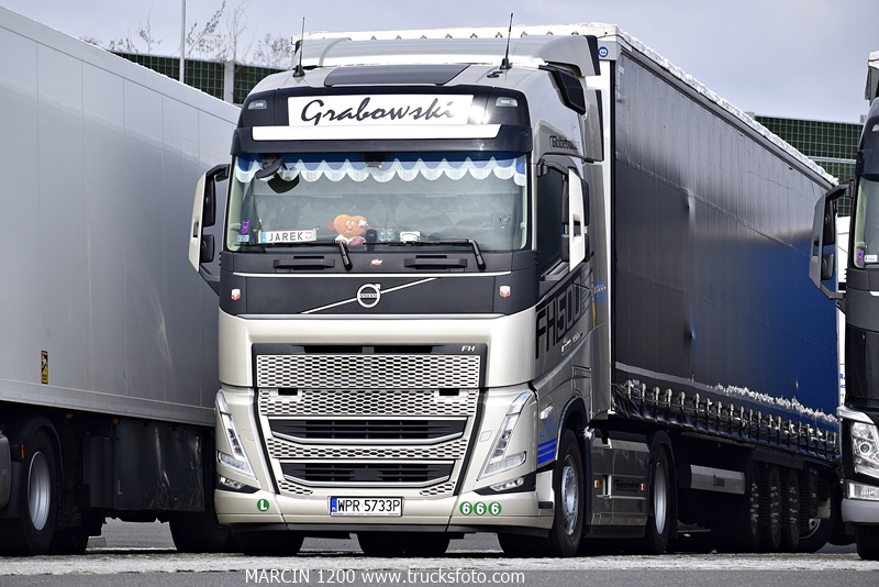 _DSC3827 GRABOWSKI-crop-VOLVO FH5.JPG