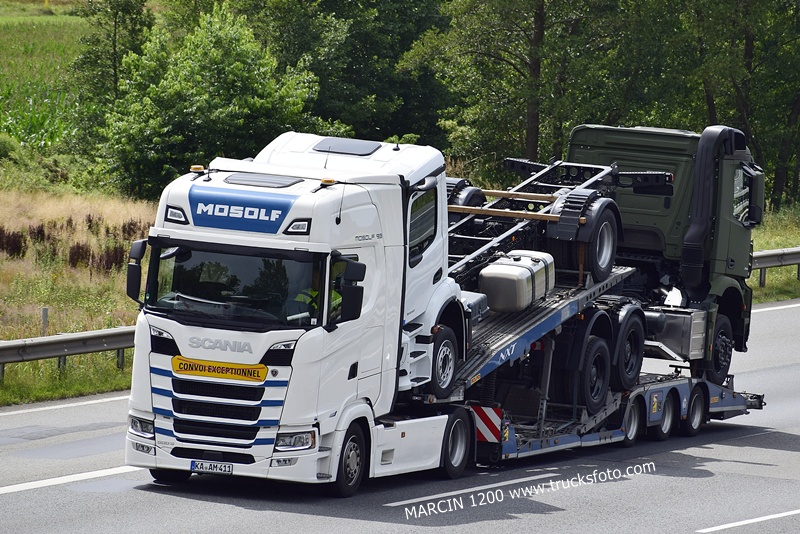 _DSC9188 MOSOLF-crop-SCANIA S.JPG