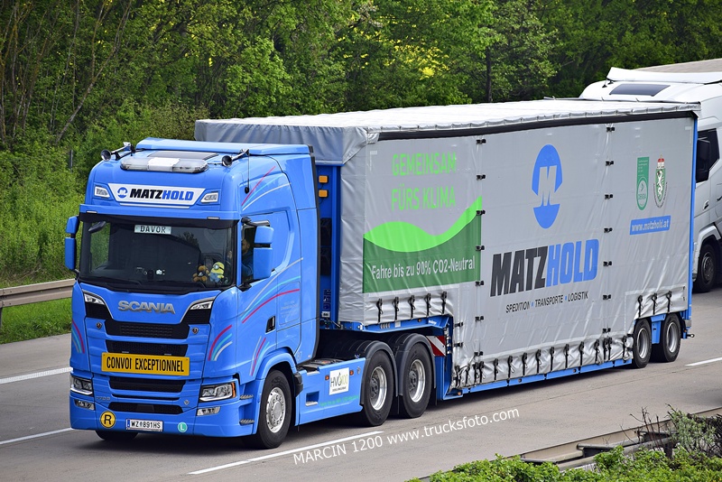 _DSC4639 MATZHOLD-crop-SCANIA S770 V8.JPG