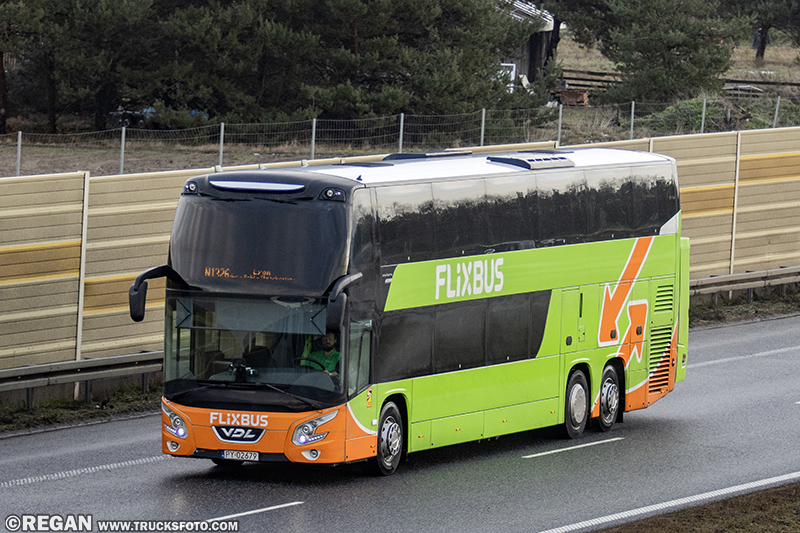 VDL Futura FDD2 Flixbus N1326 - Oskar Poznań.jpg
