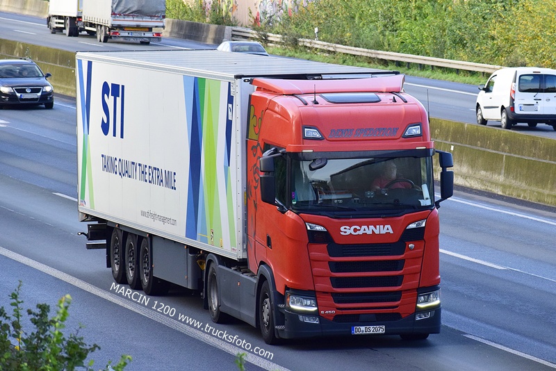 _DSC7594 DENIS SPEDITION-crop-SCANIA S450.JPG