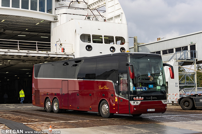 Van Hool TX16 Astronef - Transfer Kołobrzeg.jpg