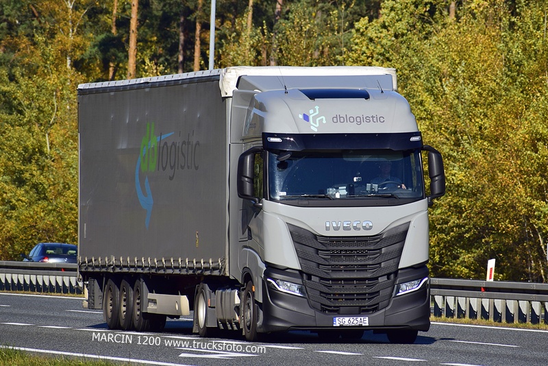 _DSC0975 DBLOGISTIC-crop-IVECO S-WAY.JPG