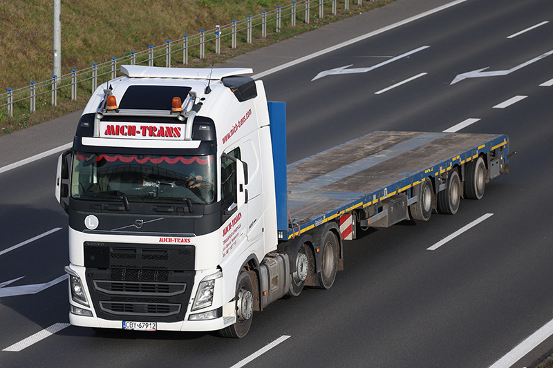IMG_7230 volvo fh mich trans.jpg