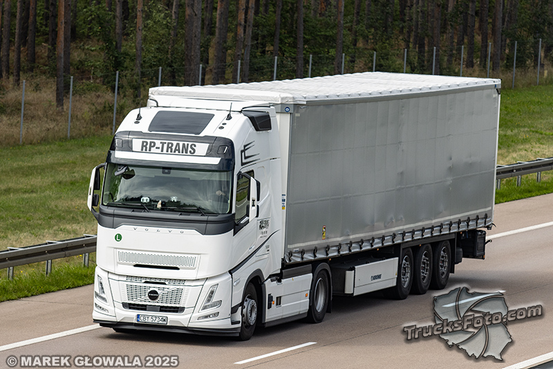 Volvo FH Aero RP--Trans.jpg