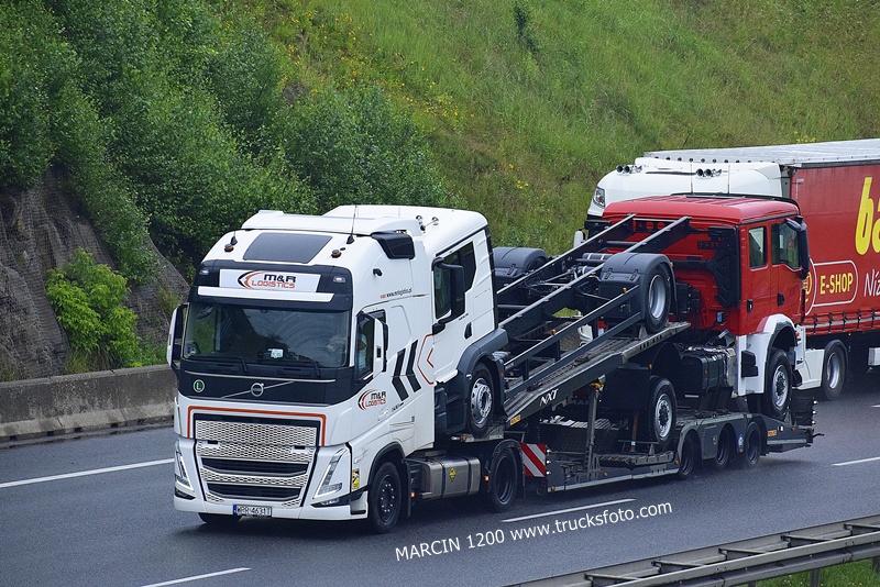 _DSC00011 (947) M&R LOGISTICS-crop-VOLVO FH5.JPG