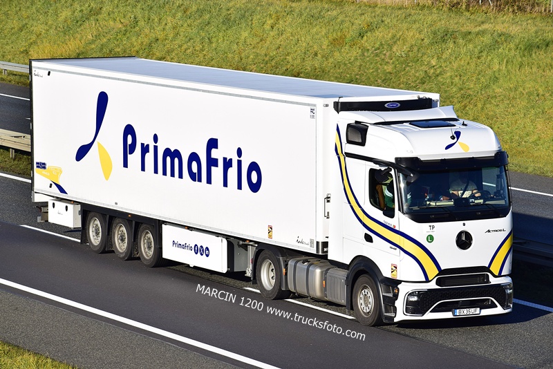 _DSC5165 PRIMA FRIO-crop-ActrosL ProCabin.JPG