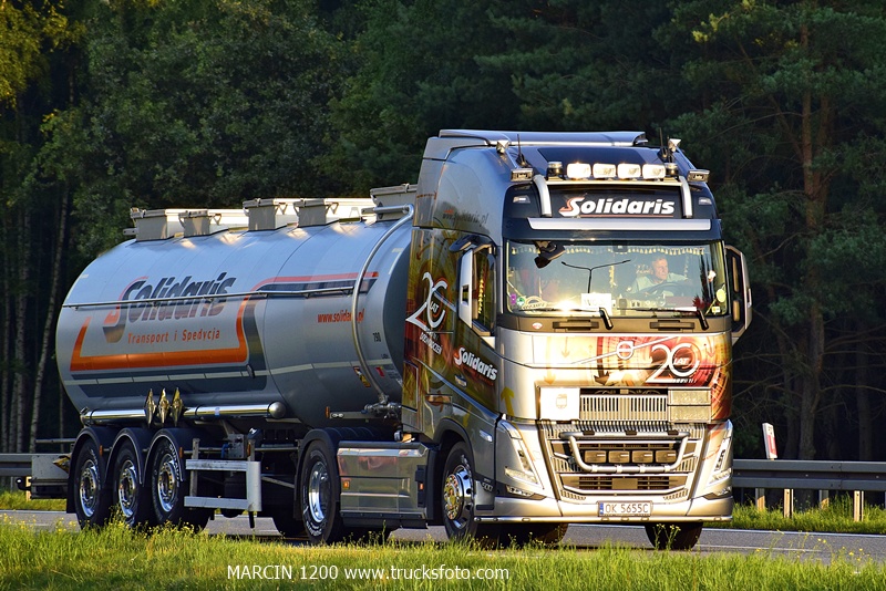 _DSC00011 (1217) SOLIDARIS-crop-VOLVO FH5 20LAT.JPG