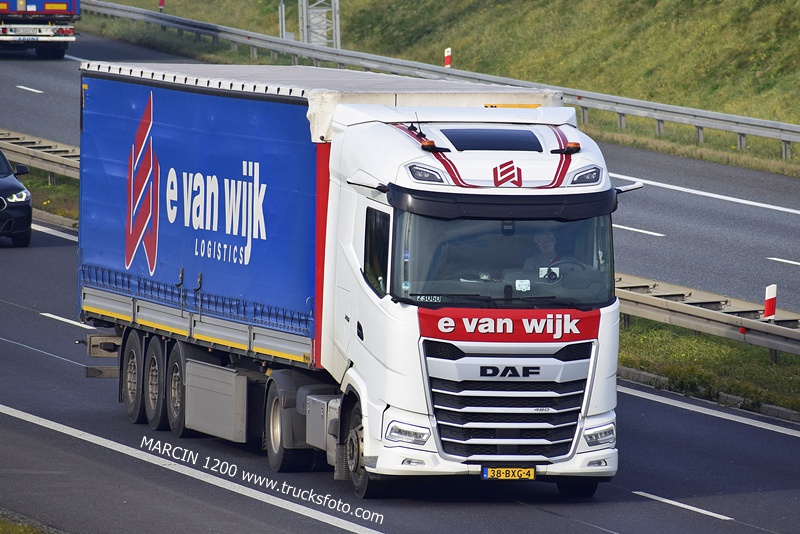_DSC4331 E VAN WIJK-crop-DAF XG.JPG
