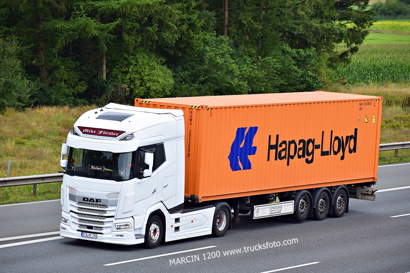 _DSC9045 MIKE FORSTER-crop-DAF XG+.JPG