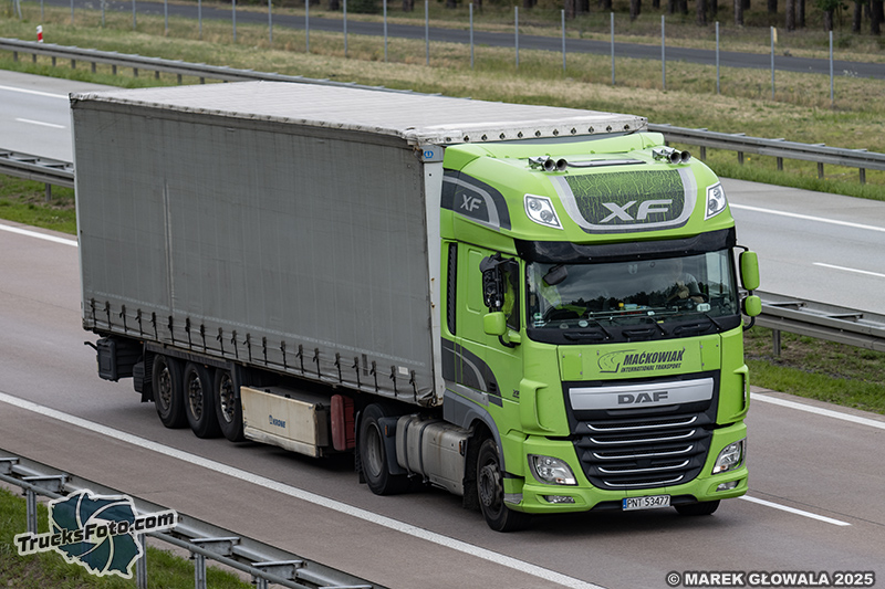 DAF XF Maćkowiak.jpg