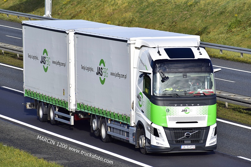 _DSC4871 JASFBG-crop-VOLVO FH AERO.JPG