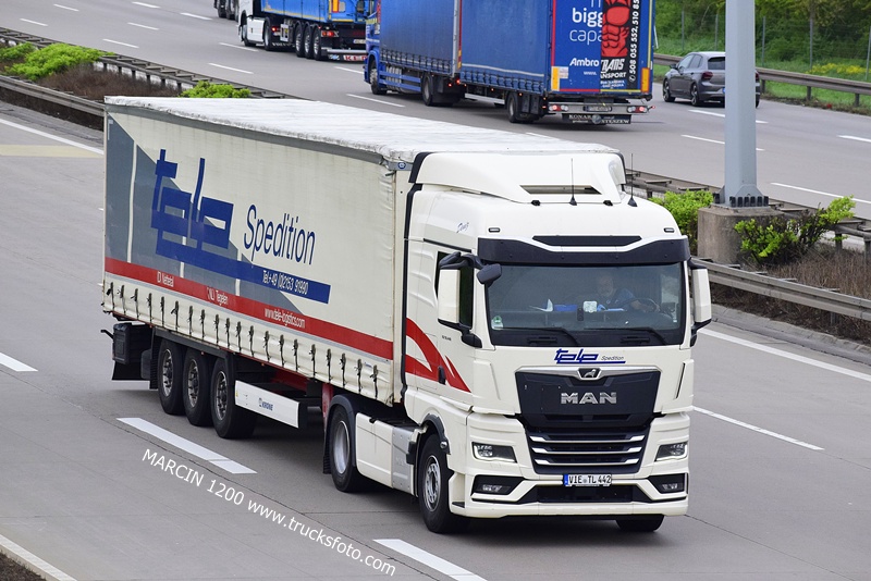 _DSC5337 TELE SPEDITION-crop-MAN TGX II.JPG