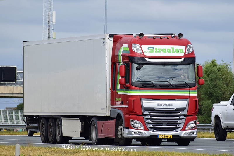 _DSC6831 VAN STRAALEN-crop-DAF XF 106.JPG