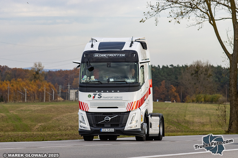 Volvo FH Aero - TS Transport Service.jpg