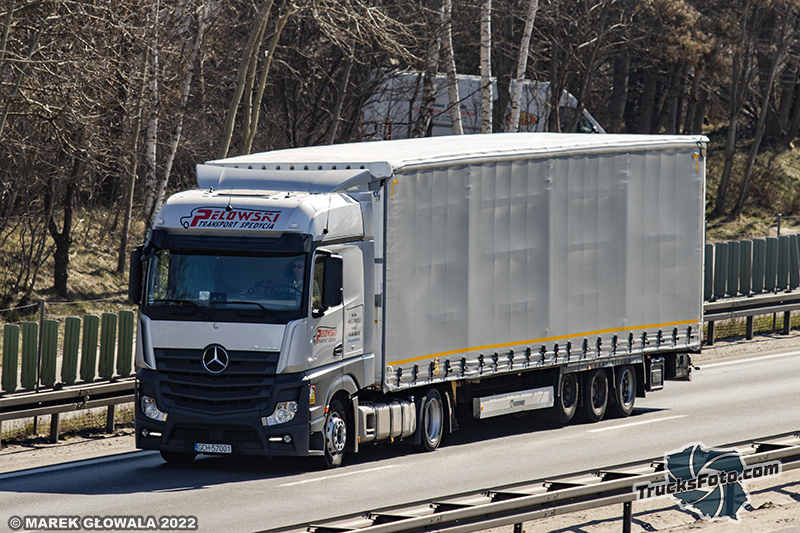 Mercedes-Benz Actros MP4 - Pelowski.jpg