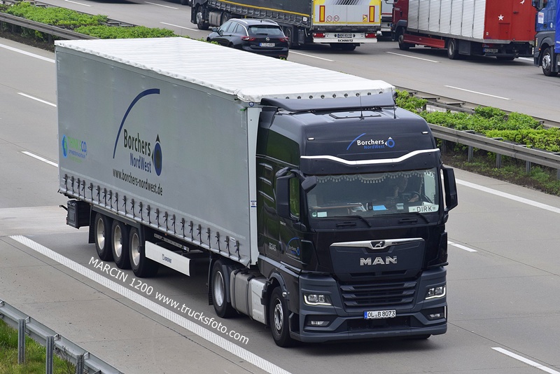 _DSC4144 BORCHERS-crop-MAN TGX II.JPG