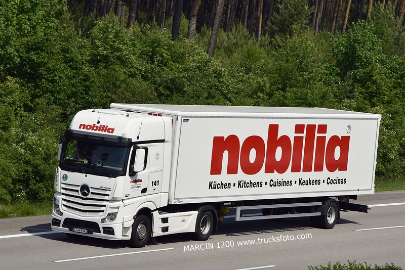 _DSC8937 NOBILIA-crop-ACTROS MP4.JPG