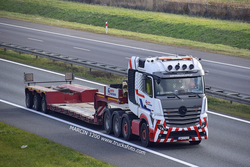 _DSC5609 Auto-Matunin-crop-ACTROS MP5.JPG