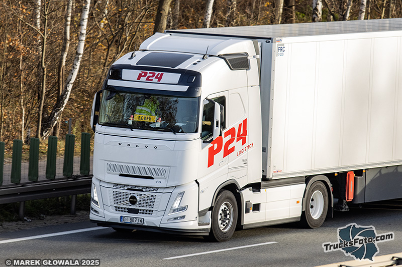Volvo FH Aero - P24 Logistics.jpg
