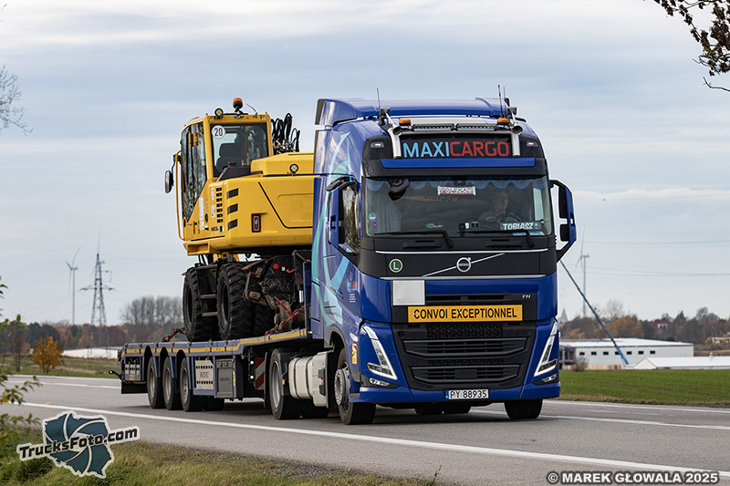 Volvo FH - MaxiCargo.jpg