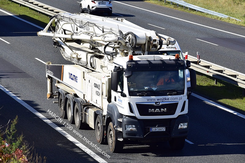 _DSC00011 (2238) WOJTKE-crop-MAN TGS.JPG