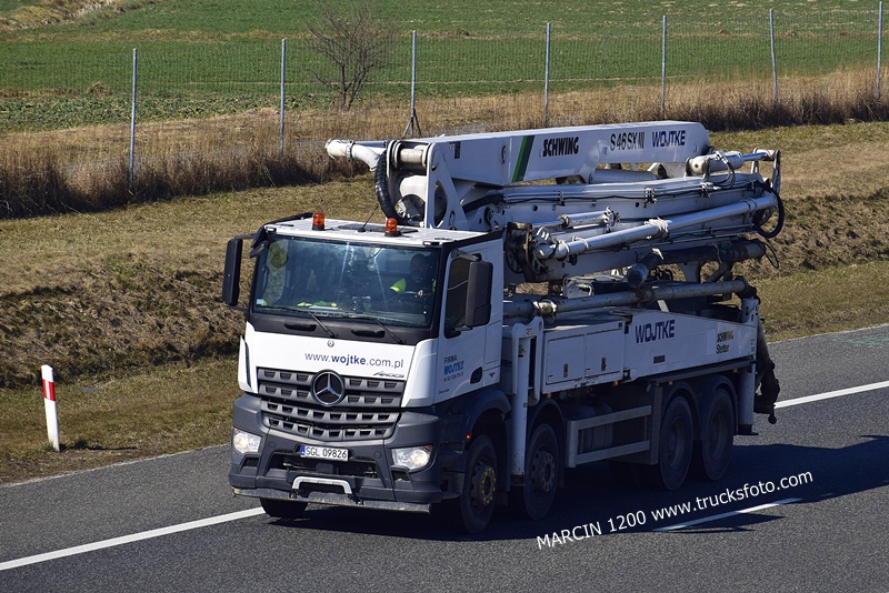_DSC3521 WOJTKE-crop-Mercedes-Benz Arocs.JPG