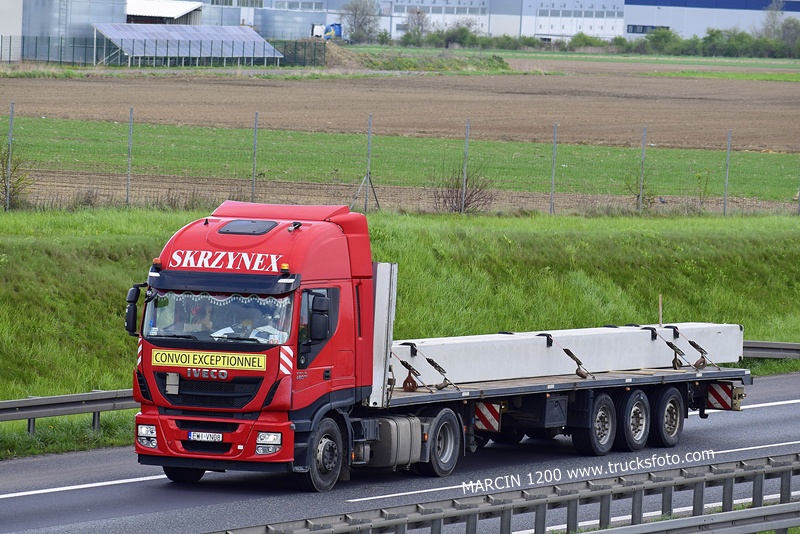 _DSC5913 SKRZYNEX-crop-IVECO STRALIS.JPG