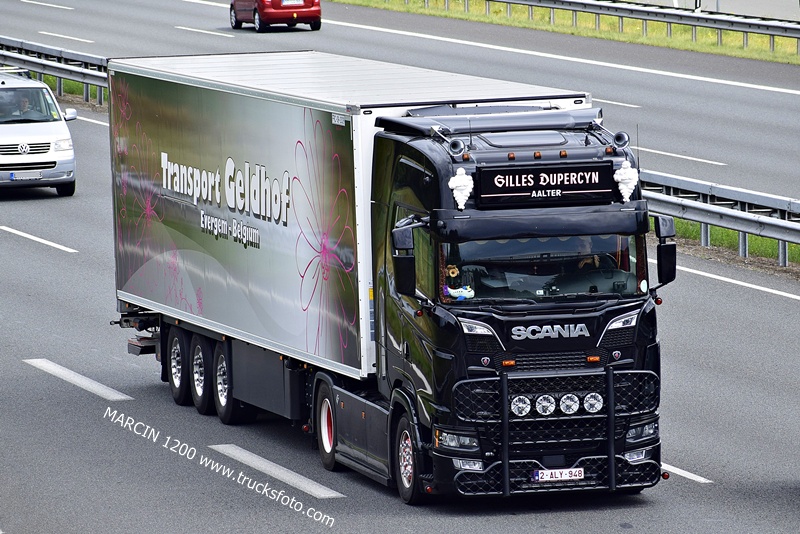 _DSC9251 GILLES DUPERCYN AALTER-crop-SCANIA S650 V8.JPG