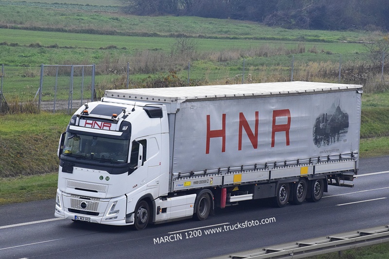 _DSC5226 HNR-crop-VOLVO FH AERO.JPG
