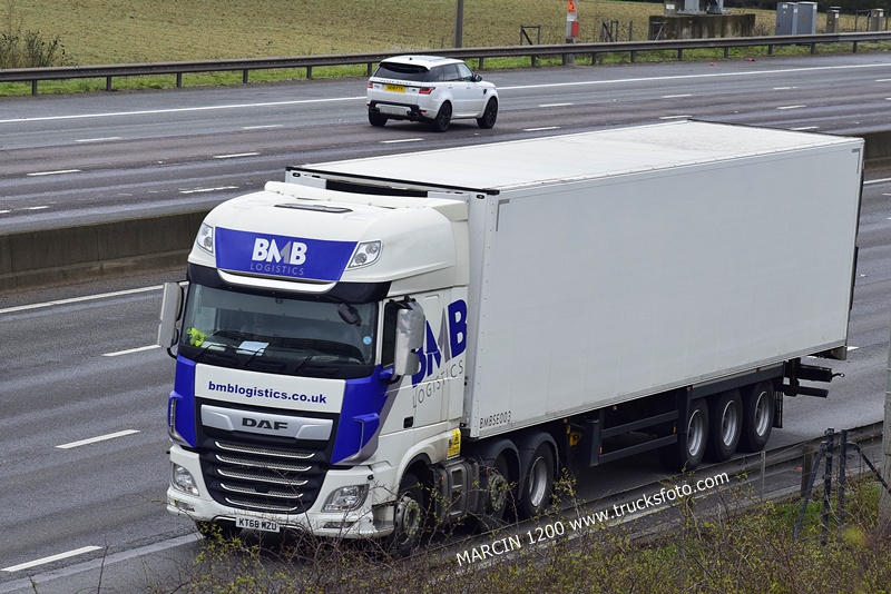 _DSC0329-crop-BMB-DAF XF 106 II.JPG