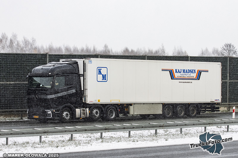 Mercedes-Benz Actros Procabin - Lasse Iwersen.jpg