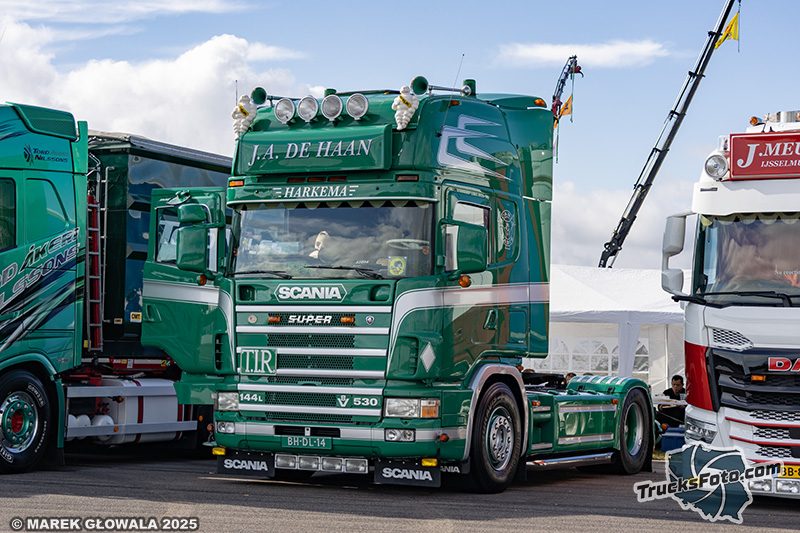 Scania 144L 530 - J.A. De Haan.jpg