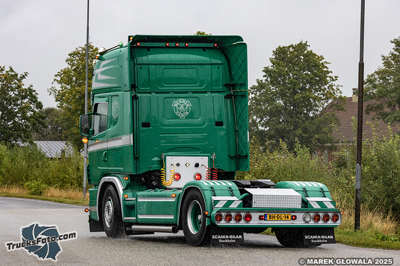 Scania 144L De Haan.jpg