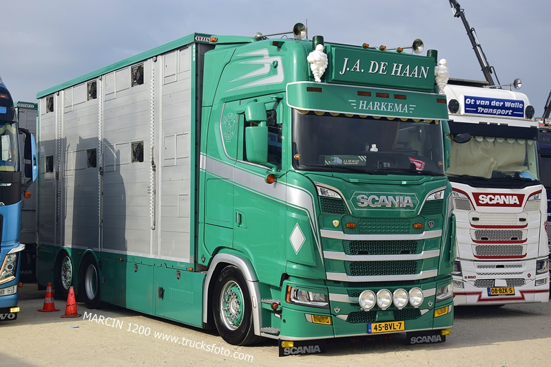 _DSC1383 J.A.DE HAAN-crop-SCANIA S V8.JPG