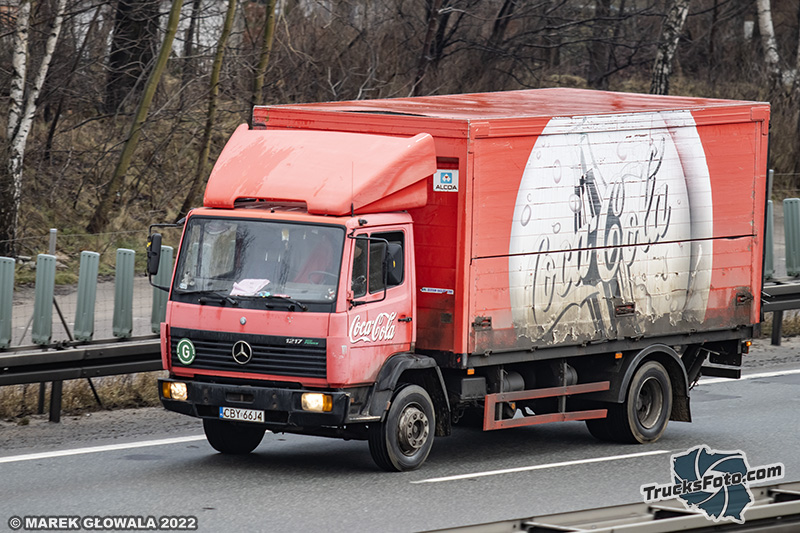 Mercedes-Benz LK ex. Coca-Cola.jpg
