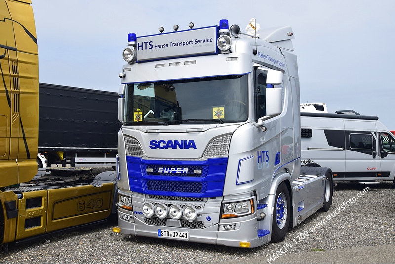 _DSC1619 HTS HANSE TRANSPORT SERVICE-crop-SCANIA R530 V8 NG.JPG