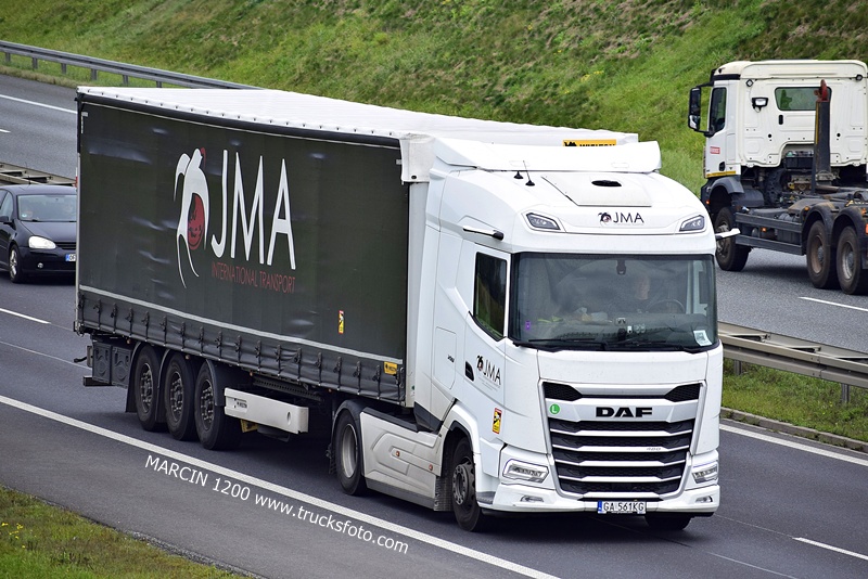 _DSC2905 JMA-crop-DAF XG.JPG