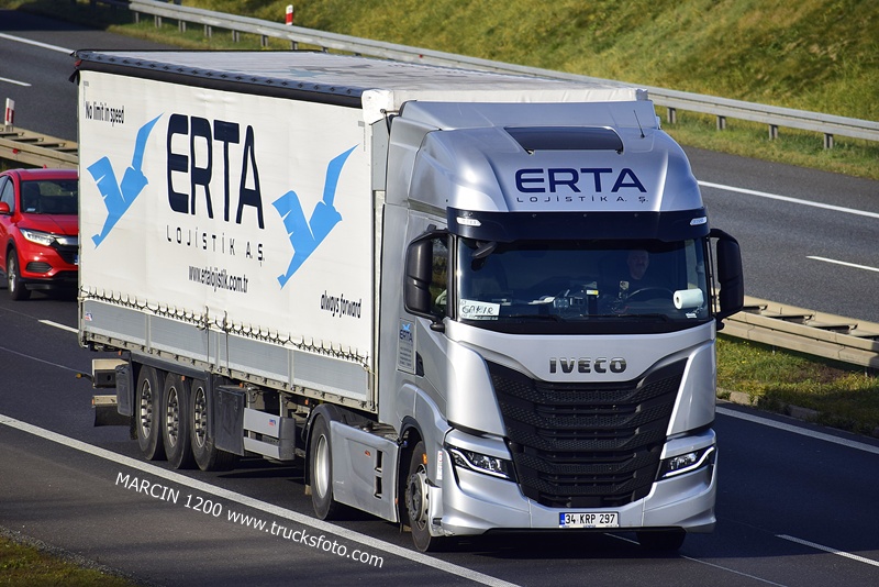 _DSC4454 ERTA-crop-IVECO S-WAY.JPG