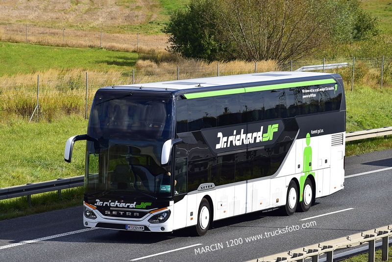 _DSC2321 AUTOBUS JR.RICHARD SETRA-crop----1.JPG