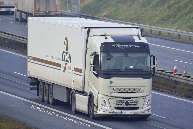 _DSC6769 GTA-crop-VOLVO FH AERO.JPG