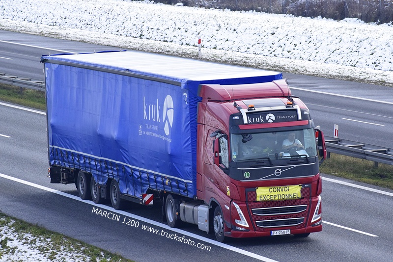 _DSC6218 KRUK-crop-VOLVO FH5.JPG