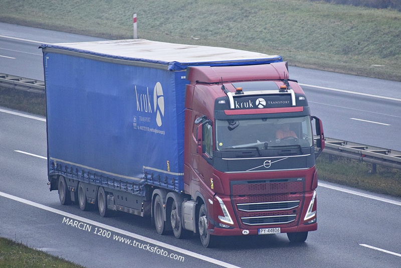 _DSC6451 KRUK-crop-VOLVO FH5.JPG
