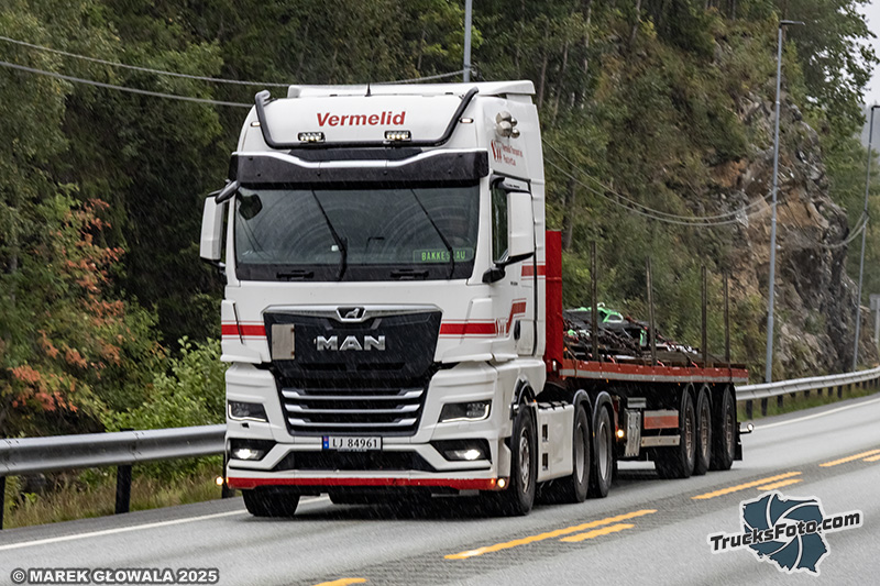 MAN TGX - Vermelid.jpg