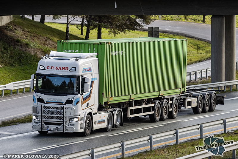 Scania 560R Super CP Sand.jpg